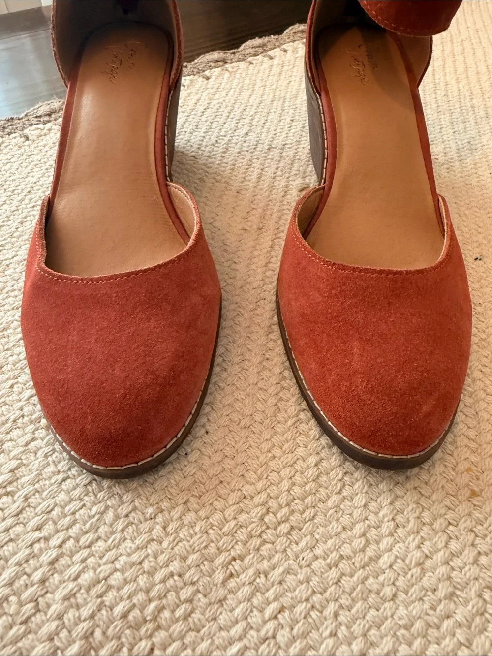 Crown Vintage Ludawen wedge pumps Sz 9M